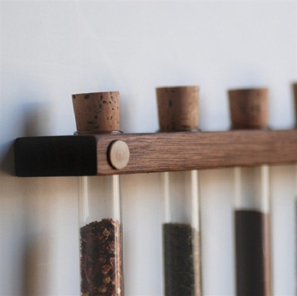 Squee Tube Spice Rack