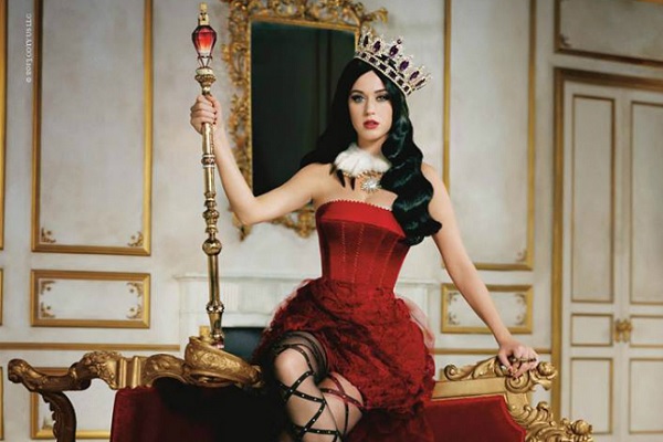 Poklonite se Katy Perry, kraljici Twittera!