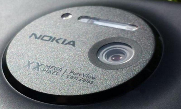 pureview_lens
