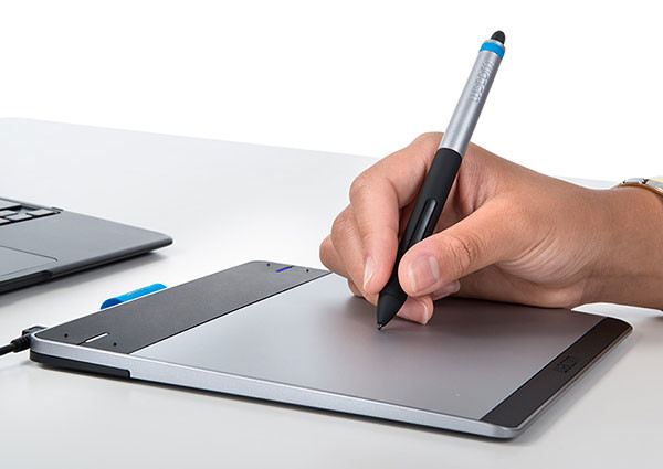 wacom-intuos-pen-and-touch